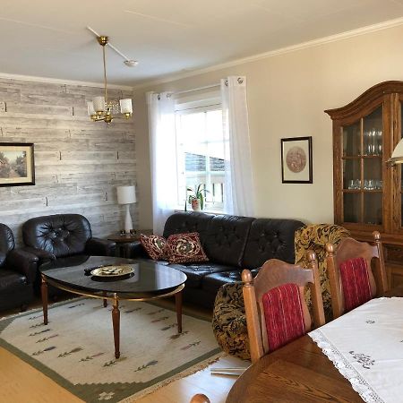 Villa Utanfoer Oernskoeldsvik, Hoega Kusten Екстериор снимка