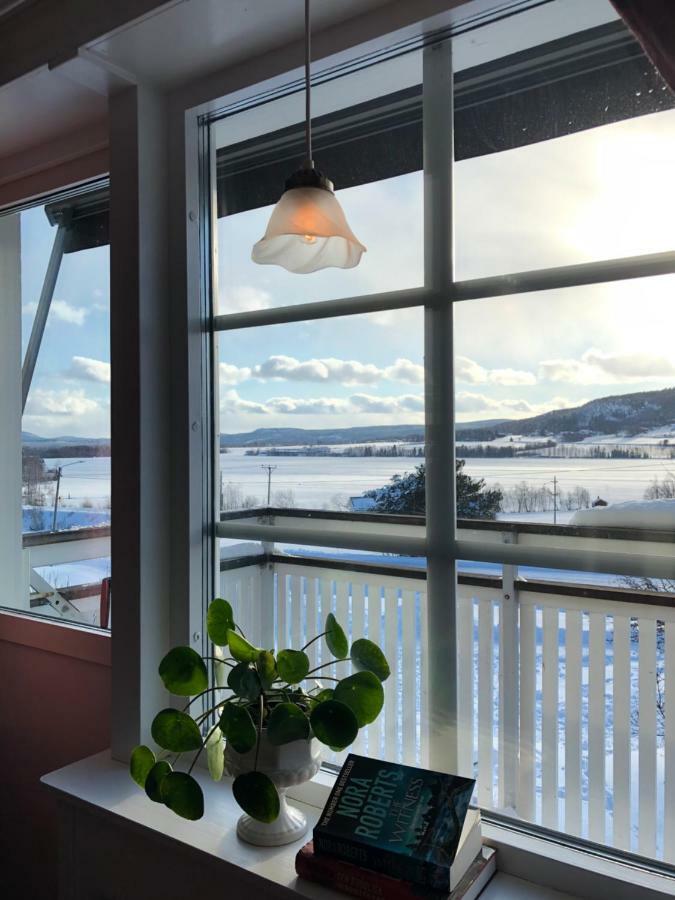 Villa Utanfoer Oernskoeldsvik, Hoega Kusten Екстериор снимка